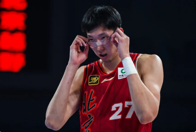 世俱杯赛程-争议！周琦连拍视频为杜兰特霍姆格伦NBA全明星拉票 舆论却群嘲