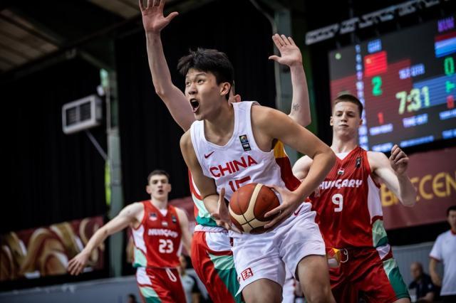 世俱杯下注-杨瀚森选秀行情稳中有升？两大因素左右其前景